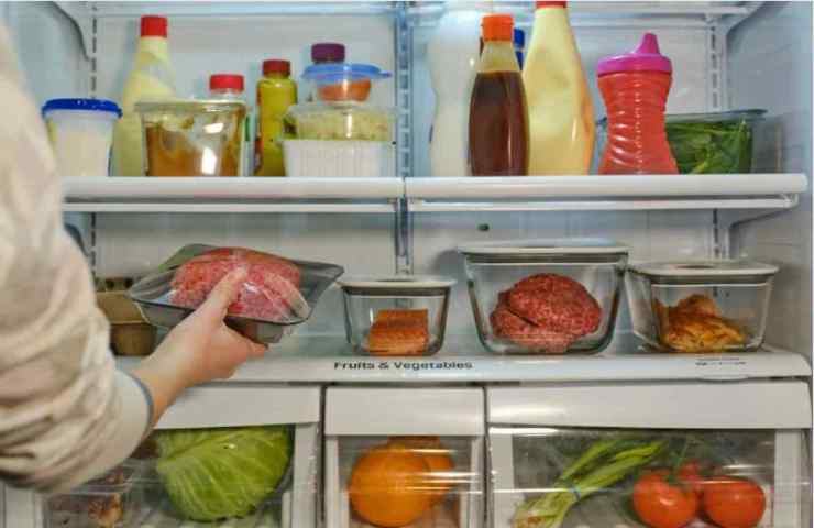 Disposizione degli alimenti nel frigo in base alla temperatura 